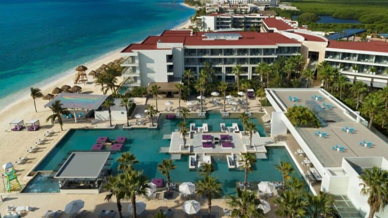 Hotel Breathless Riviera Cancun