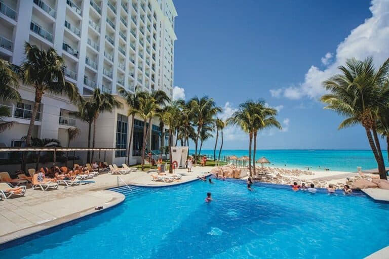 Hotel RIU Lupita