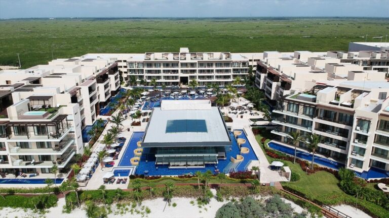 Hotel Hideaway At Royalton Riviera Cancun