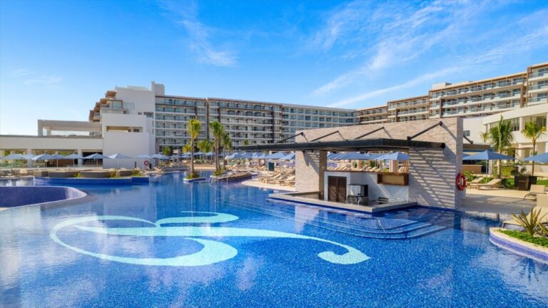 Hotel Royalton Splash Riviera Cancun