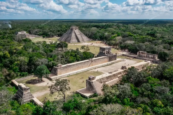 Privattour Chichen Itza und Cenote in der Riviera Maya