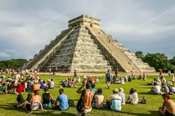 Privattour Tagundnachtgleiche in Chichen Itza in der Riviera Maya