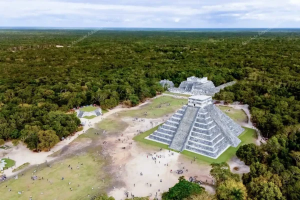 Privattour Tagundnachtgleiche in Chichen Itza in der Riviera Maya