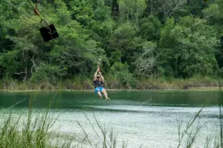 Privattour Coba Ruinen und Punta Laguna Affenreservat in der Riviera Maya